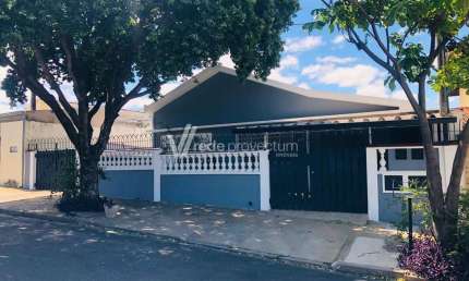 Casa com 3 quartos à venda na Rua Vasco Joaquim Smith Vasconcelos, 108, Jardim do Lago, Campinas, 227 m2 por R$ 690.000