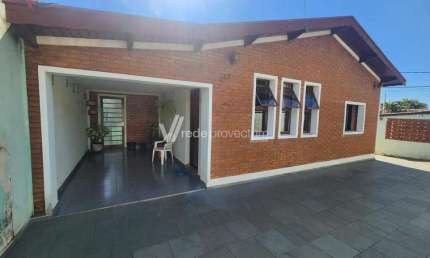 Casa comercial à venda na Rua Doutor Armando Costa Magalhães, 259, Vila Santo Antônio, Valinhos, 204 m2 por R$ 960.000
