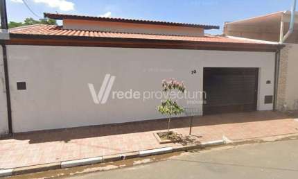 Casa com 3 quartos à venda na Júlio de Mesquita, 73, Santa Cecília, Paulínia, 266 m2 por R$ 750.000