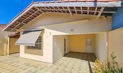 Casa comercial à venda na Rua Eduardo Martini, 115, Parque Santa Bárbara, Campinas, 105 m2 por R$ 439.000