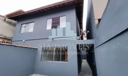 Sobrado disponivel para venda no bairro do Jardim Peri,  2, suites, 2 vagas de garagem e 246 m2 de terreno.