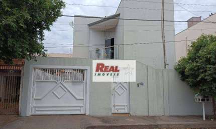 Casa com 3 quartos à venda na Rua Fundador Orestes Bertachini, Planalto, Araçatuba