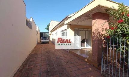 Casa com 3 quartos à venda na Rua Governador Pedro de Toledo, São João, Araçatuba
