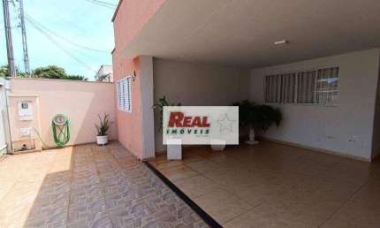 Casa com 3 quartos para alugar na Rua Chile, São João, Araçatuba