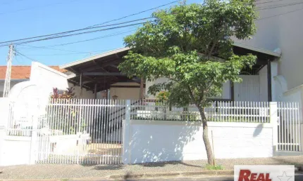 Casa com 3 dormitórios para alugar, 256 m² por R$ 2.025,36/mês - Jardim Sumaré - Araçatuba/SP
