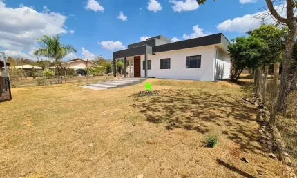Casa em condomínio fechado com 3 quartos à venda na Rua Estrela Dalva, 716, Condomínio Estância da Mata, Jaboticatubas por R$ 850.000