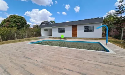 Casa em condomínio fechado com 3 quartos à venda na Rua Manacas da Serra, 936, Condomínio Estância da Mata, Jaboticatubas por R$ 750.000