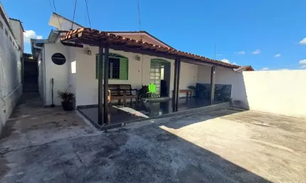 Casa com 3 quartos à venda na professor ubiratan viana novais, 220, vila maria, lagoa santa por r$ 380.000