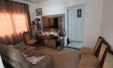 A&M IMOVEIS VENDE OTIMA CASA NO CONDOMINIO VALE DO SOL