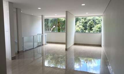 A&M IMOVEIS VENDE EXELENTE APARTAMENTO NO CONDOMINIO COMERCIAL E RESIDENCIAL