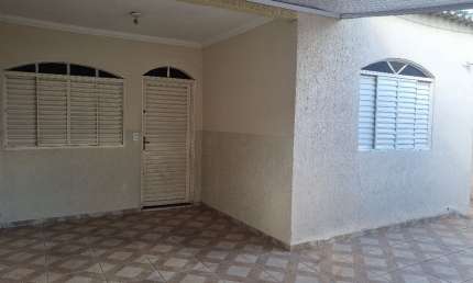 A&M IMOVEIS VENDE EXELENTE CASA SOBRADINHO ACEITA FINANCIAMENTO ADINHO ACEITA FINANCIAMENTO