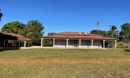 A&M IMOVEIS VENDE EXELENTE CHACARA NA DF 230 OTIMA LOCALIZAÇAO
