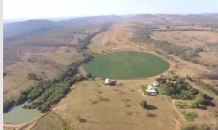 A&M IMOVEIS VENDE FAZENDA ESPETACUAR À VENDA - 580 HECTARES - UNAÍ - MG