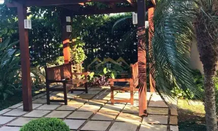 Oportunidade em Porto Alegre com sacada + suite + infrastrutura completa