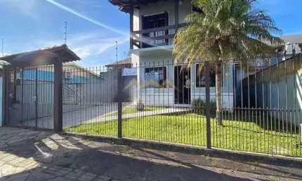Amplo sobrado com pátio de 1/2 hectare a 50 m da dorival