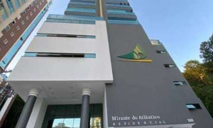 Apartamento à venda no bairro Pioneiros - Balneário Camboriú/SC
