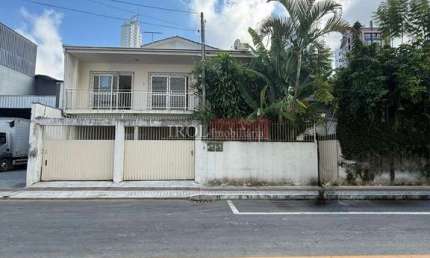 Casa para alugar no bairro Centro - Balneário Camboriú/SC