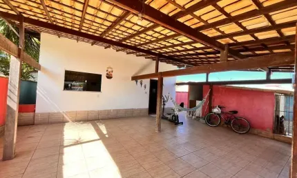 Casa em Condomínio para Venda em Cabo Frio, Condomínio Gravatá I, 5 dormitórios, 1 suíte, 2 banheiros, 3 vagas