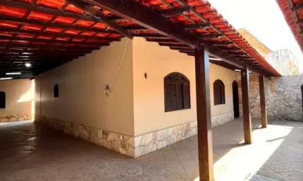 Casa para locação em cabo frio, unamar (tamoios), 1 dormitório, 2 banheiros, 3 vagas