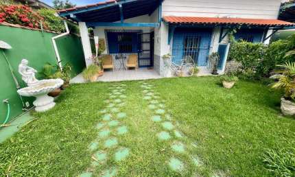 Casa Independente com 4 Quartos – Estilo Colonial Português