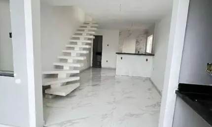Casa Duplex com Varanda Gourmet – Próxima ao Centro do Pero