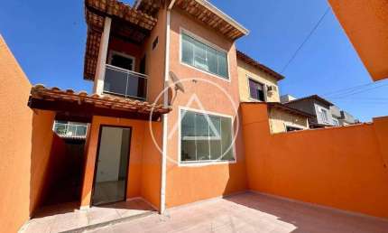 Casa com 2 dormitórios à venda, 83 m² por R$ 320.000,00 - Village Rio das Ostras - Rio das Ostras/RJ