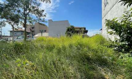 Atlântica Imóveis oferece excelente terreno de 320m², Por R$ 600.000