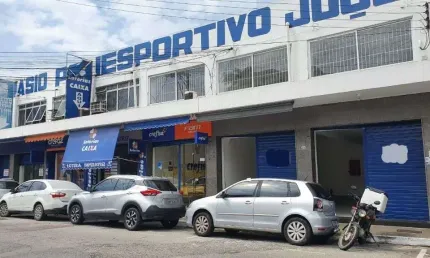 Loja para alugar, 120 m² por R$ 11.000,00/mês - Centro - Macaé/RJ