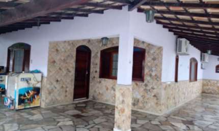 Casa com 3 dormitórios para alugar, 300 m² por R$ 5.000,00/mês - Centro - Rio das Ostras/RJ