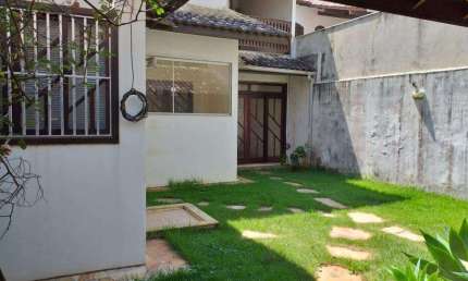 Casa com 3 dormitórios para alugar, 150 m² por R$ 8.000,00/mês - Cavaleiros - Macaé/RJ