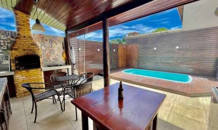Casa com 3 dormitórios à venda, 120 m² por R$ 690.000,00 - Granja dos Cavaleiros - Macaé/RJ