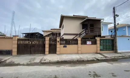 Casa com 2 dormitórios à venda, 63 m² por R$ 280.000,00 - Village Rio das Ostras - Rio das Ostras/RJ