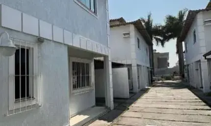 Casa com 2 dormitórios à venda, 77 m² por R$ 300.000,00 - Jardim Mariléa - Rio das Ostras/RJ
