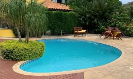 Casa com 4 dormitórios à venda, 166 m² por R$ 2.000.000,00 - Ferradura - Armação dos Búzios/RJ