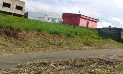 Terreno à venda, 600 m² por R$ 260.000,00 - Virgem Santa - Macaé/RJ