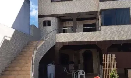 Casa com 3 dormitórios à venda, 600 m² por R$ 890.000,00 - Praia Campista - Macaé/RJ
