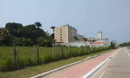 Terreno à venda, 12000 m² por R$ 31.200.000,00 - Glória - Macaé/RJ