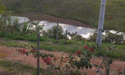 Terreno à venda, 870 m² por R$ 150.000,00 - Quilombo - Cantagalo/RJ