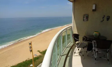 Apartamento com 3 dormitórios à venda, 140 m² por R$ 920.000,00 - Praia Campista - Macaé/RJ.