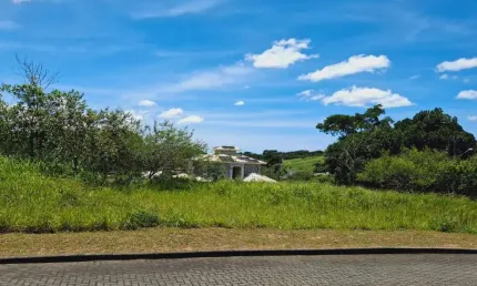 Atlântica Imóveis tem excelente terreno 1000m² no Residencial Laranjeiras