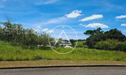 Maravilhoso terreno com 1.330m² no condomiínio Residencial Laranjeiras