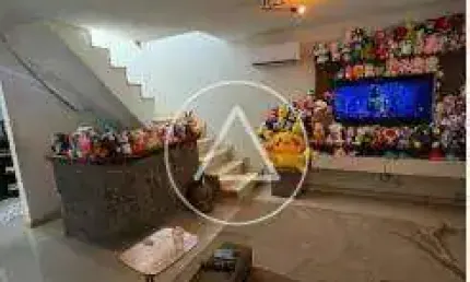 Excelente casa duplex em condominio fechado no bairro da Glória em Macaé