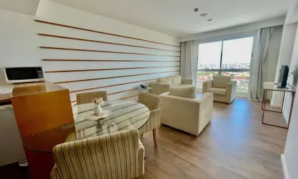 Apartamento Mobiliado à Venda em Macaé - Bairro Glória | R$ 210.000