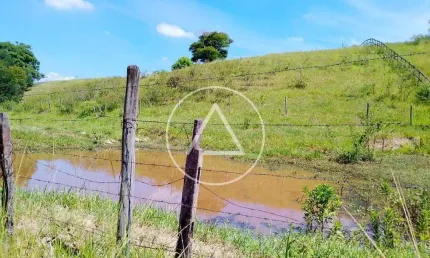 Atlântica Imóveis oferece Sítio à venda, com 6 hectares por R$ 600.000 - Itaboraí/RJ.
