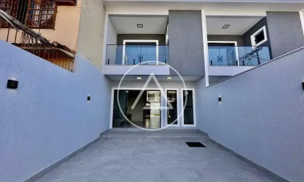 Atlântica Imóveis tem excelente casa com 3 dormitórios à venda, 145 m² - Lagoa - Macaé/RJ.