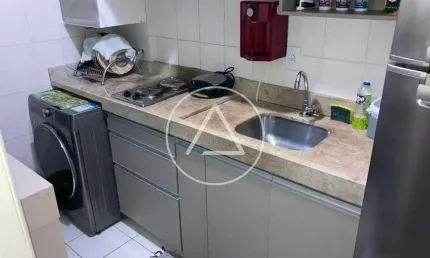 Atlântica Imóveis tem excelente Apartamento com Vista para o Mar – 1 Quarto | Mobiliado | 1 Vaga de Garagem | Pé na Areia