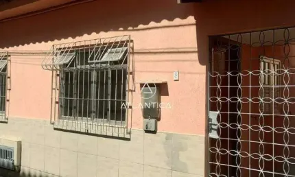 Atlântica Imóveis tem excelente Casa de vila á venda no Centro de Macaé por $330.000,00