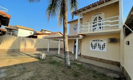 Casa com 3 dormitórios para alugar, 123 m² por R$ 4.000,00/mês - Recreio - Rio das Ostras/RJ
