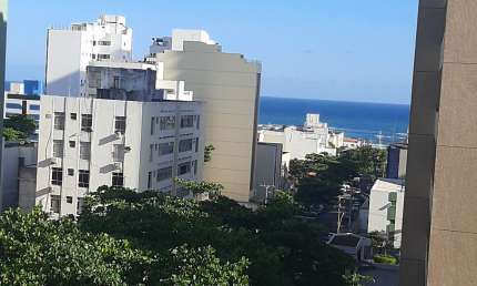 BELÍSSIMO APARTAMENTO 3/4, SUÍTE E DEPÊNCIA EM LOCALIZAÇÃO PRIVILEGIADA
