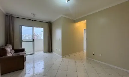 Apartamento 2 dormitórios - vaga de garagem livre e coberta - andar alto - r$ 450.000 - campinas - são josé/sc